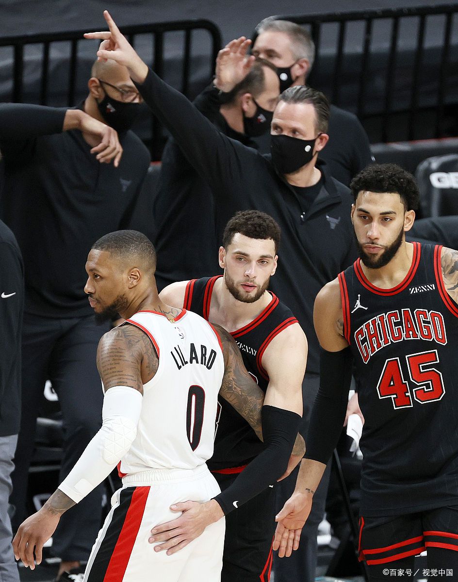 包含芝加哥公牛球队迎战重要对手，全力争胜的词条