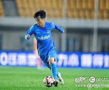 C7娱乐下载-立陶宛队主帅对国家队未来比赛表示信心和期待(记者提问立陶宛球员因迎接孩子出生退赛 引教练不满)